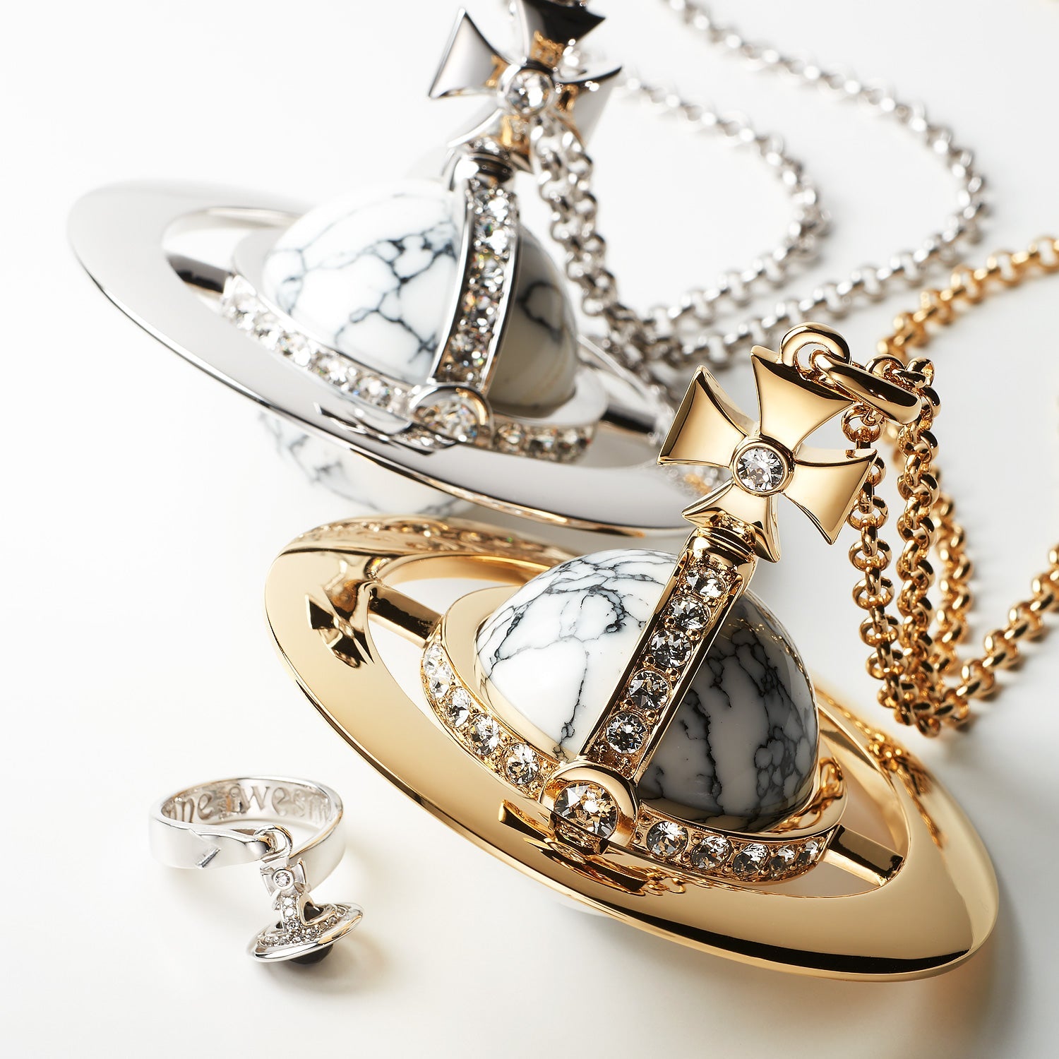 最安挑戦！ Introducing “GIANT ORB NECKLACE” ｜【公式通販】ヴィヴィアン アクセサリー
