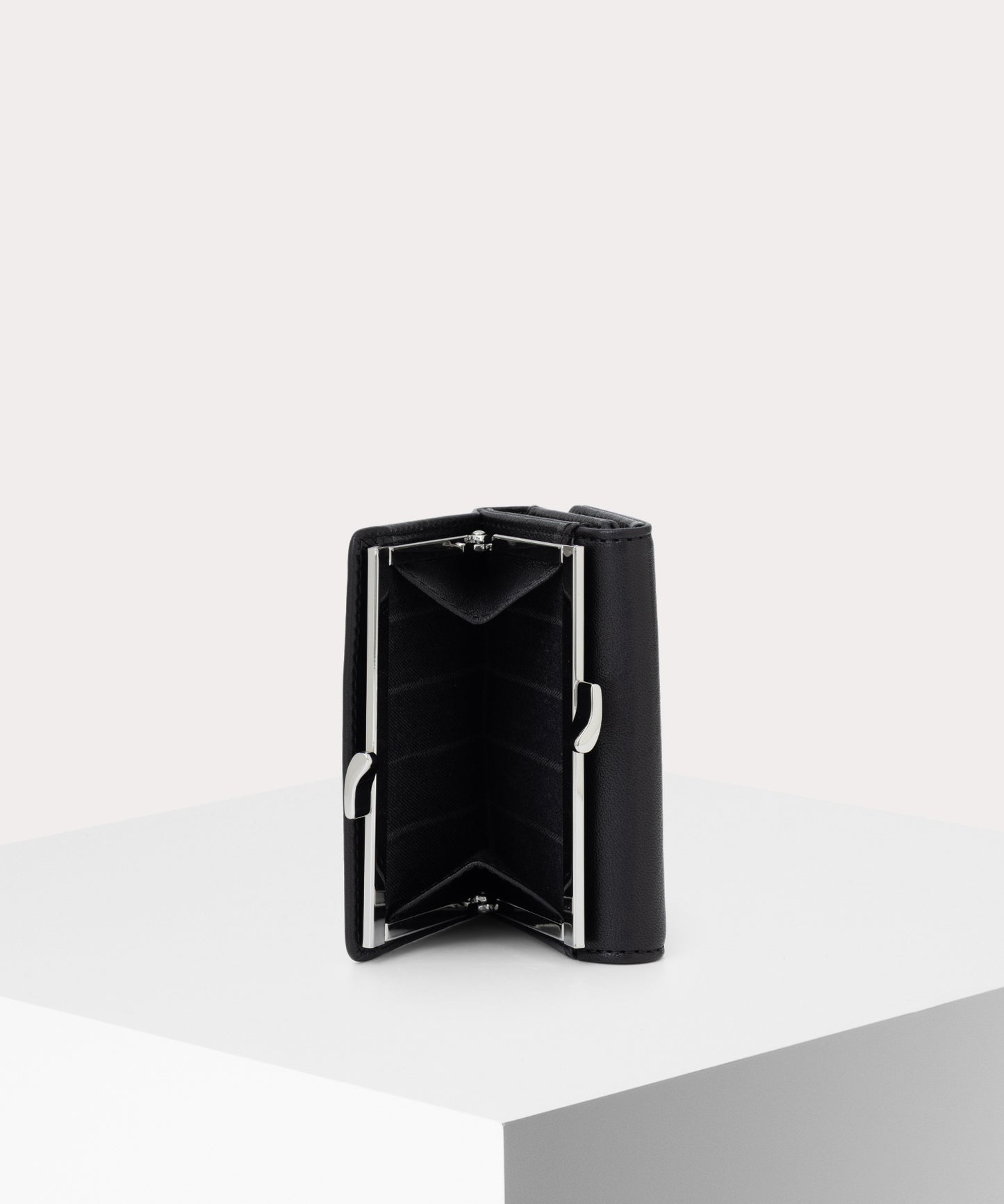 SUPPLE LEATHER 口金三つ折り財布