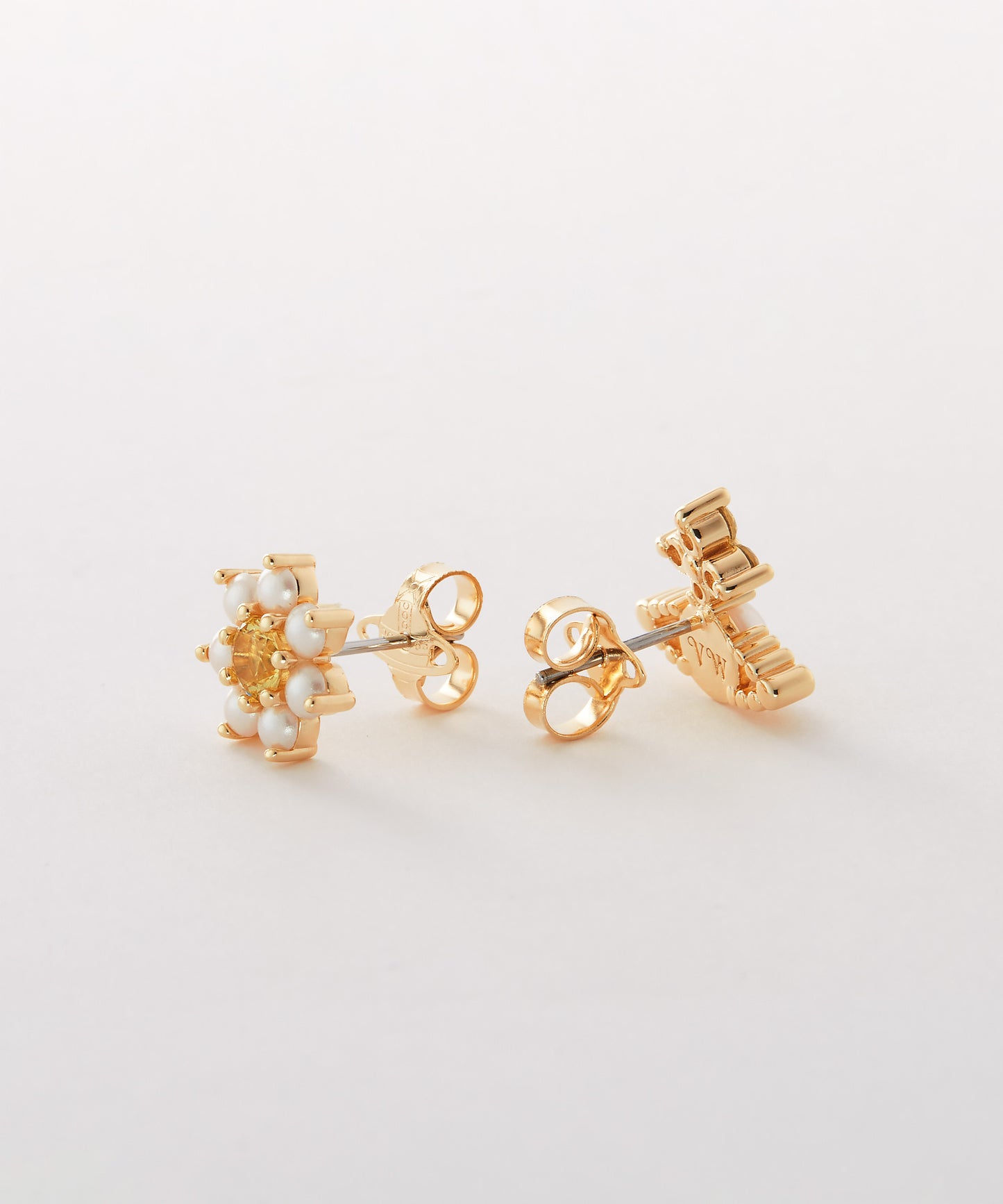 AGNES ピアス