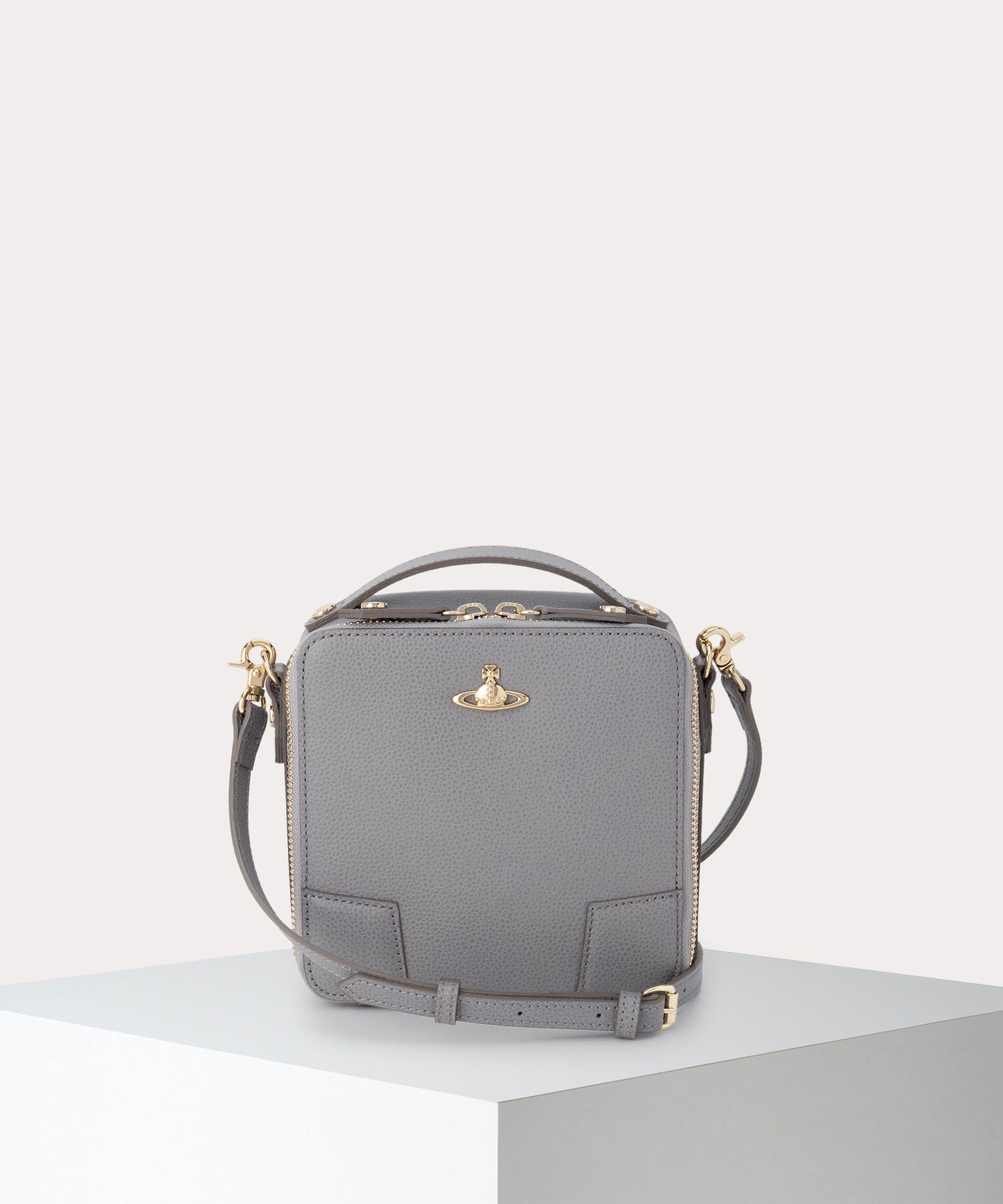 【日本限定】EXECUTIVE スクエア ショルダーバッグ