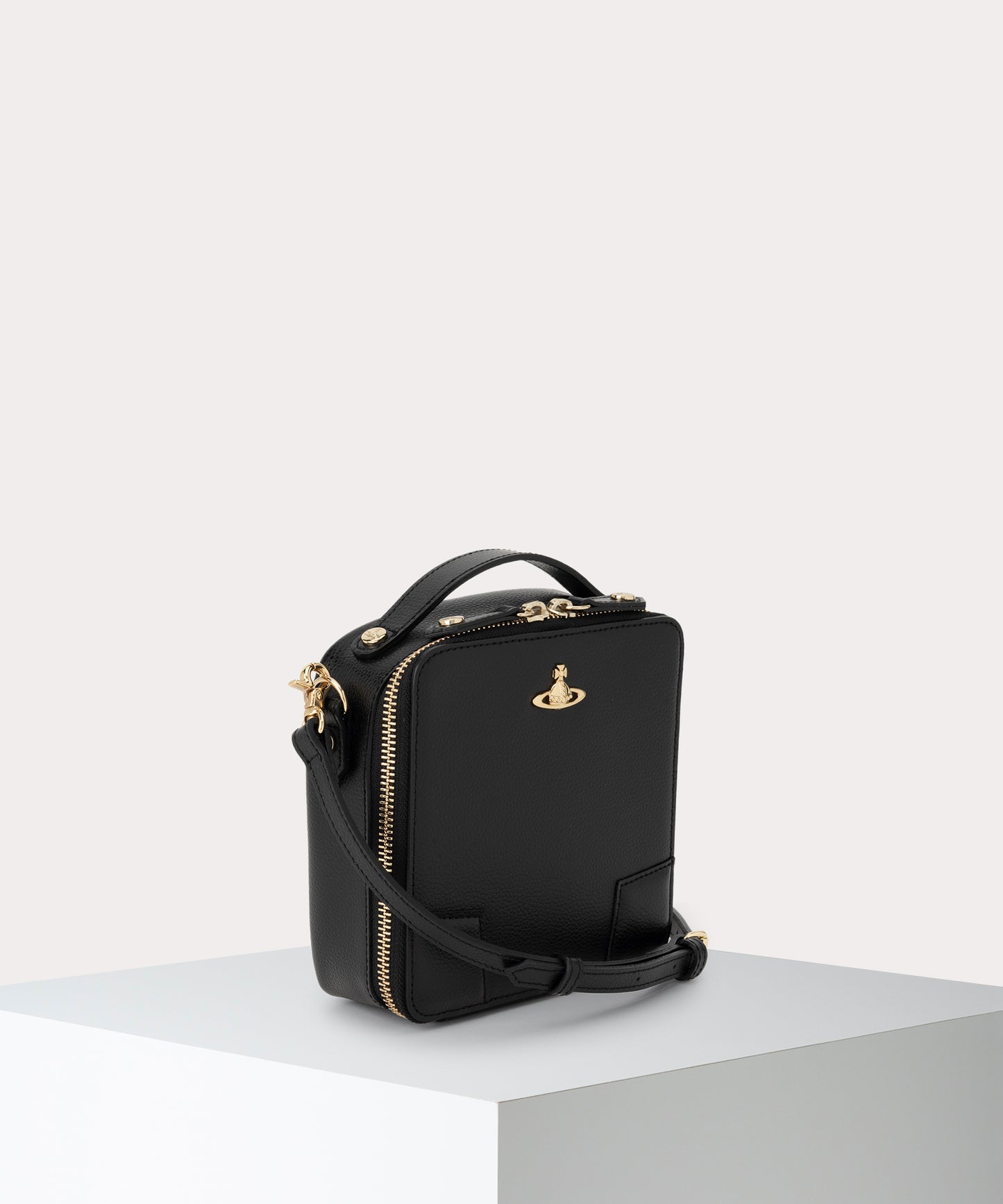 【日本限定】EXECUTIVE スクエア ショルダーバッグ