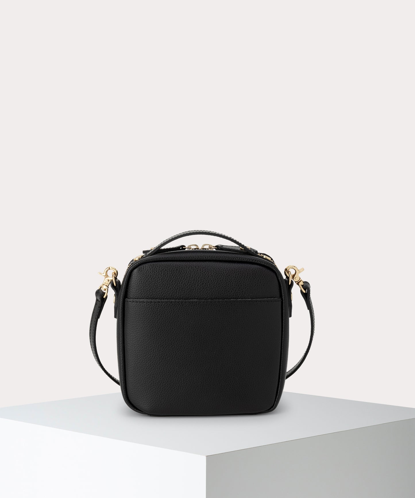 【日本限定】EXECUTIVE スクエア ショルダーバッグ