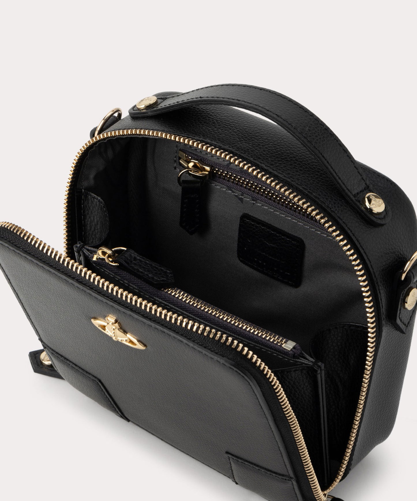 【日本限定】EXECUTIVE スクエア ショルダーバッグ