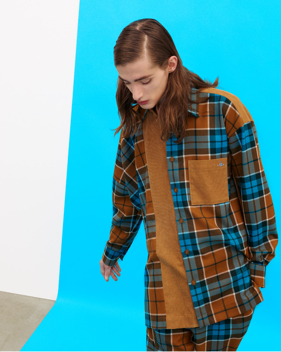 VWMAN22AW_SNS_06