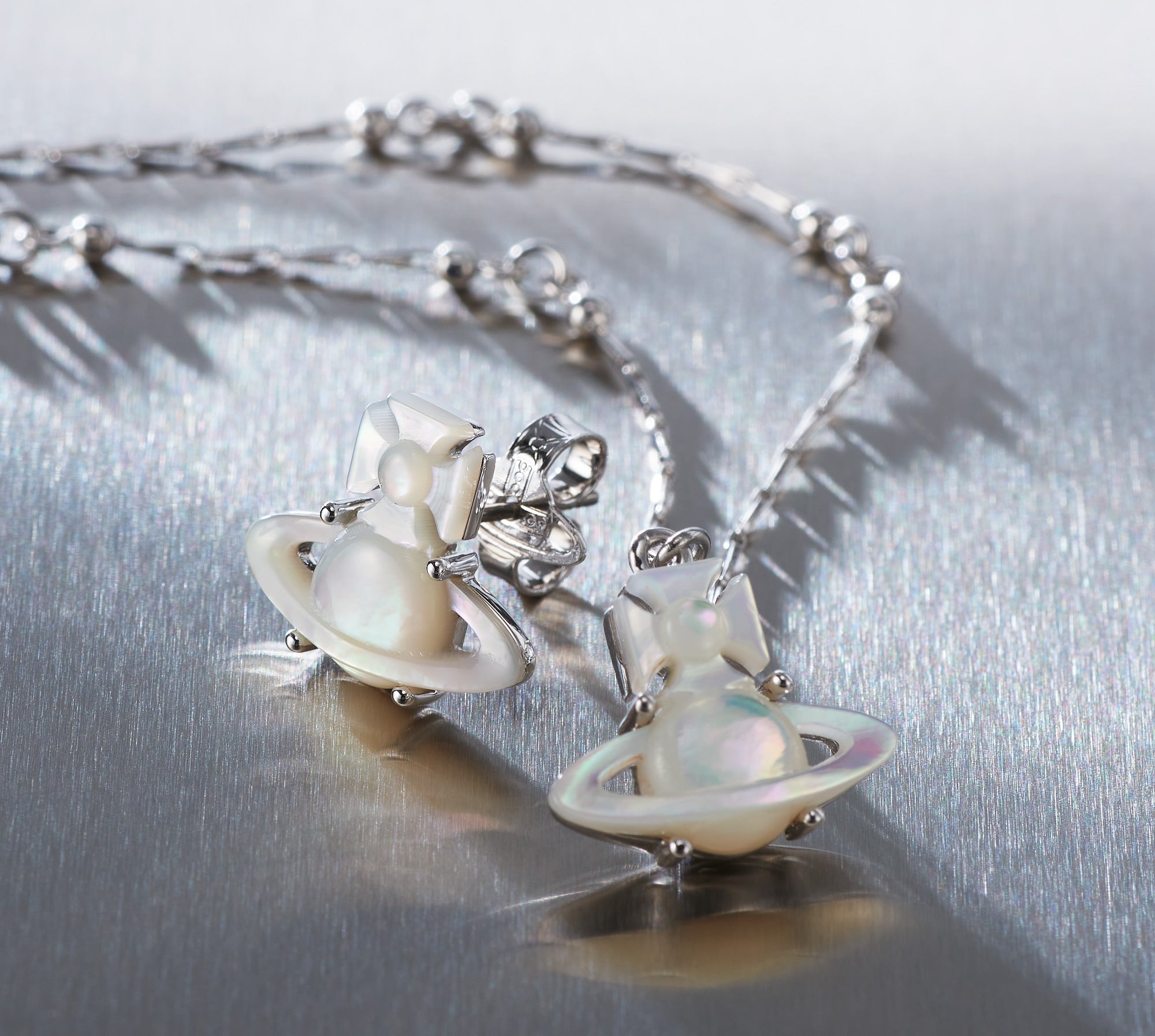MAN.YALITZA BAS RELIEF JEWELRY” 7.17 (Sat) New Arrival ｜【公式通販】ヴィヴィアン・ウエストウッド （Vivienne Westwood）