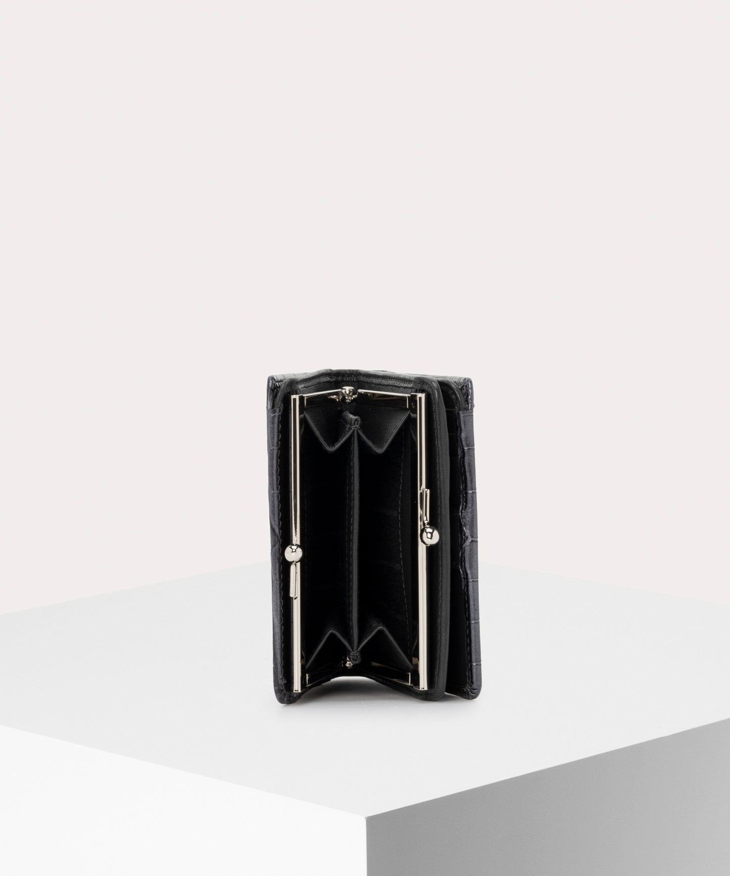 EMBOSSED 口金二つ折り財布