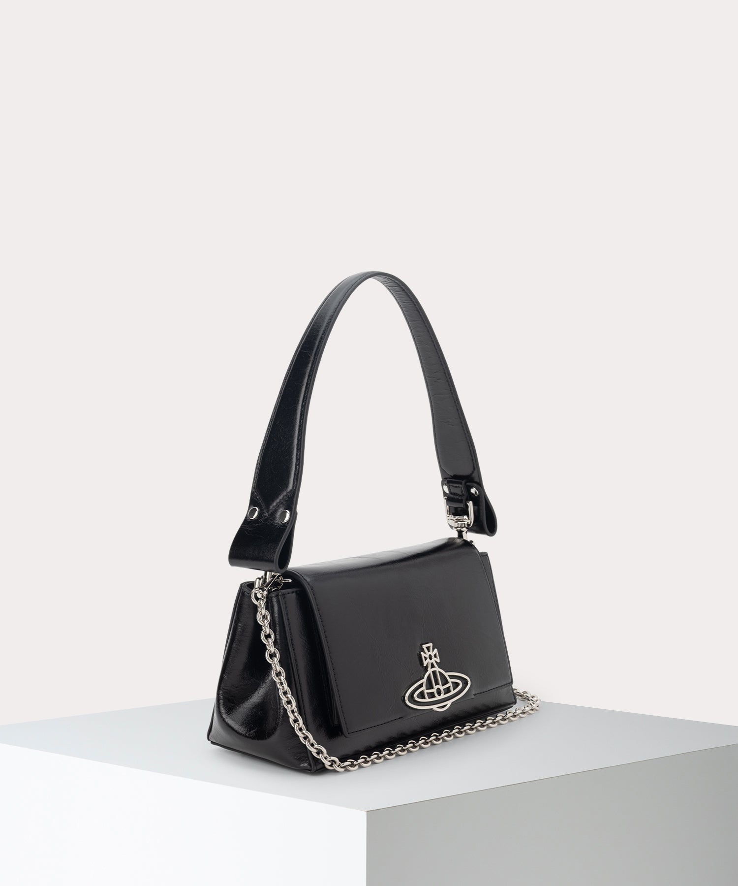 【Vivienne Westwood】★関税込★ヘーゼルスモールハンドバッグ ☆vivienne westwood☆HAZEL Small レザー ショルダーバッグ (S