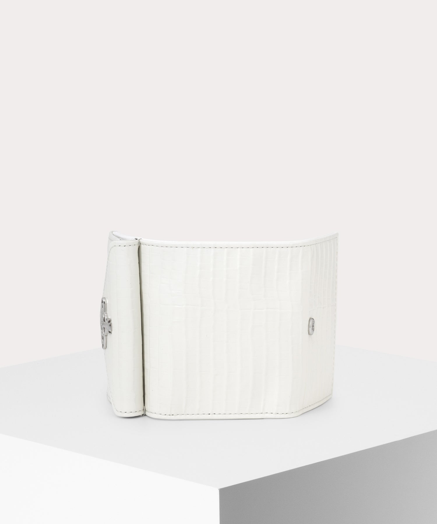 MINI CROC EMBOSSED ENVELOPE 三つ折りミニ財布