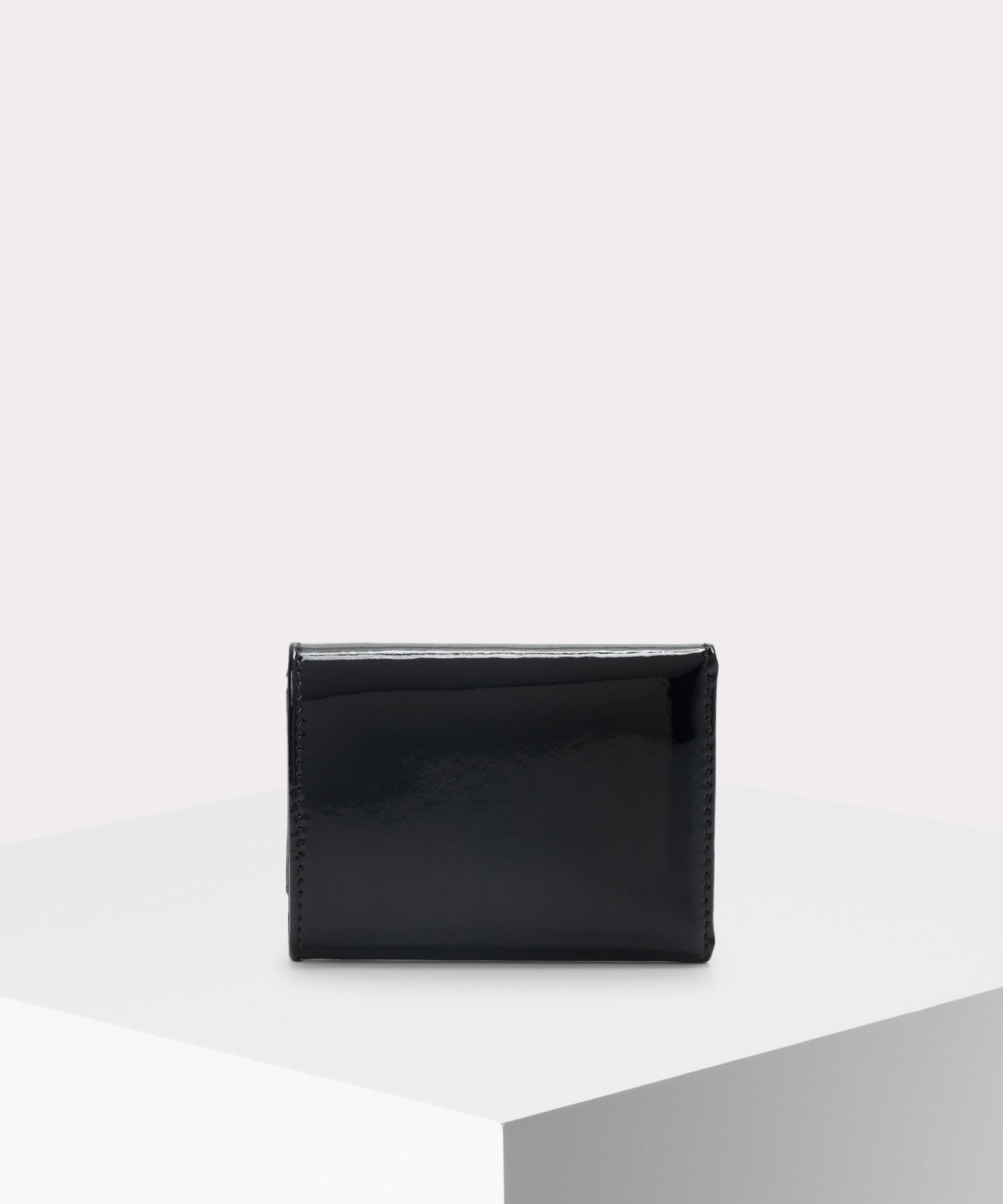 【極美品】VivienneWestwood三つ折り財布ブラック Vivienne Westwood ブラック三つ折り財布 即購入不可 - メルカリ