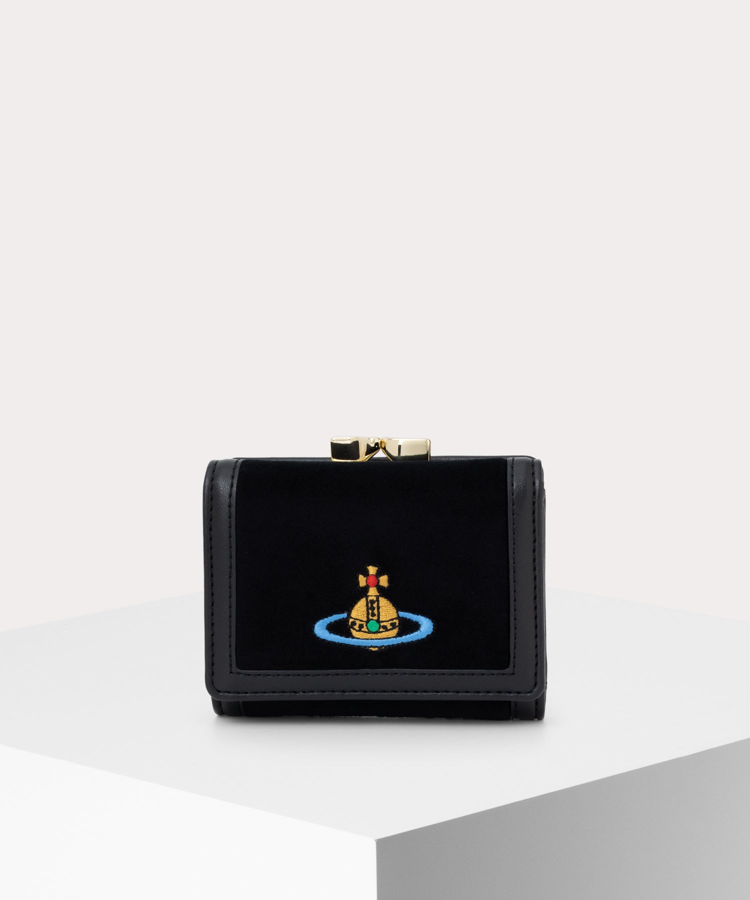 ☆新品未使用☆ヴィヴィアンウエストウッド 三つ折り財布 913VW106 楽天市場】Vivienne Westwood ヴィヴィアンウエストウッド