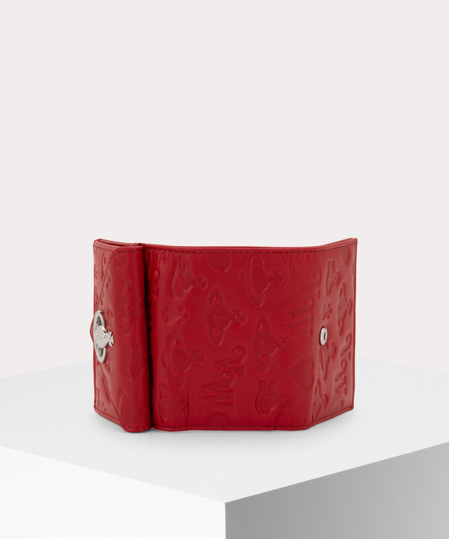 赤 レザー 二つ折り財布 エンボスロゴ 日本限定】JEAN ENVELOPE 三つ折り財布(レッド)（メンズ）（1220952540