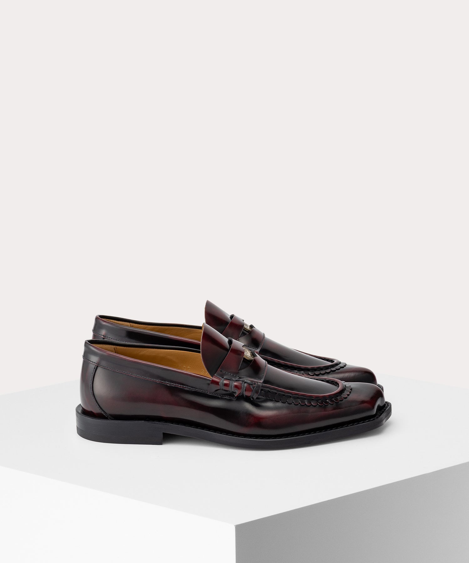 フラットシューズ（レディース） ｜ヴィヴィアン・ウエストウッド