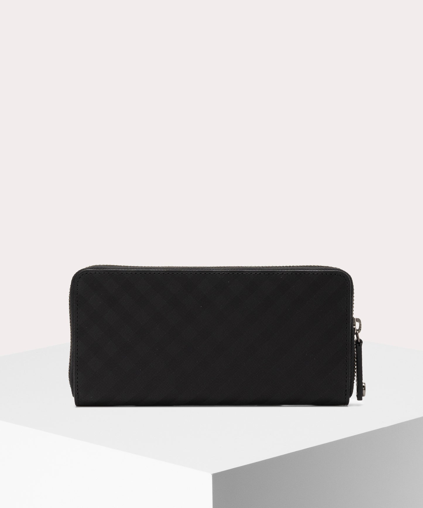 EMBOSSED ラウンドファスナー長財布