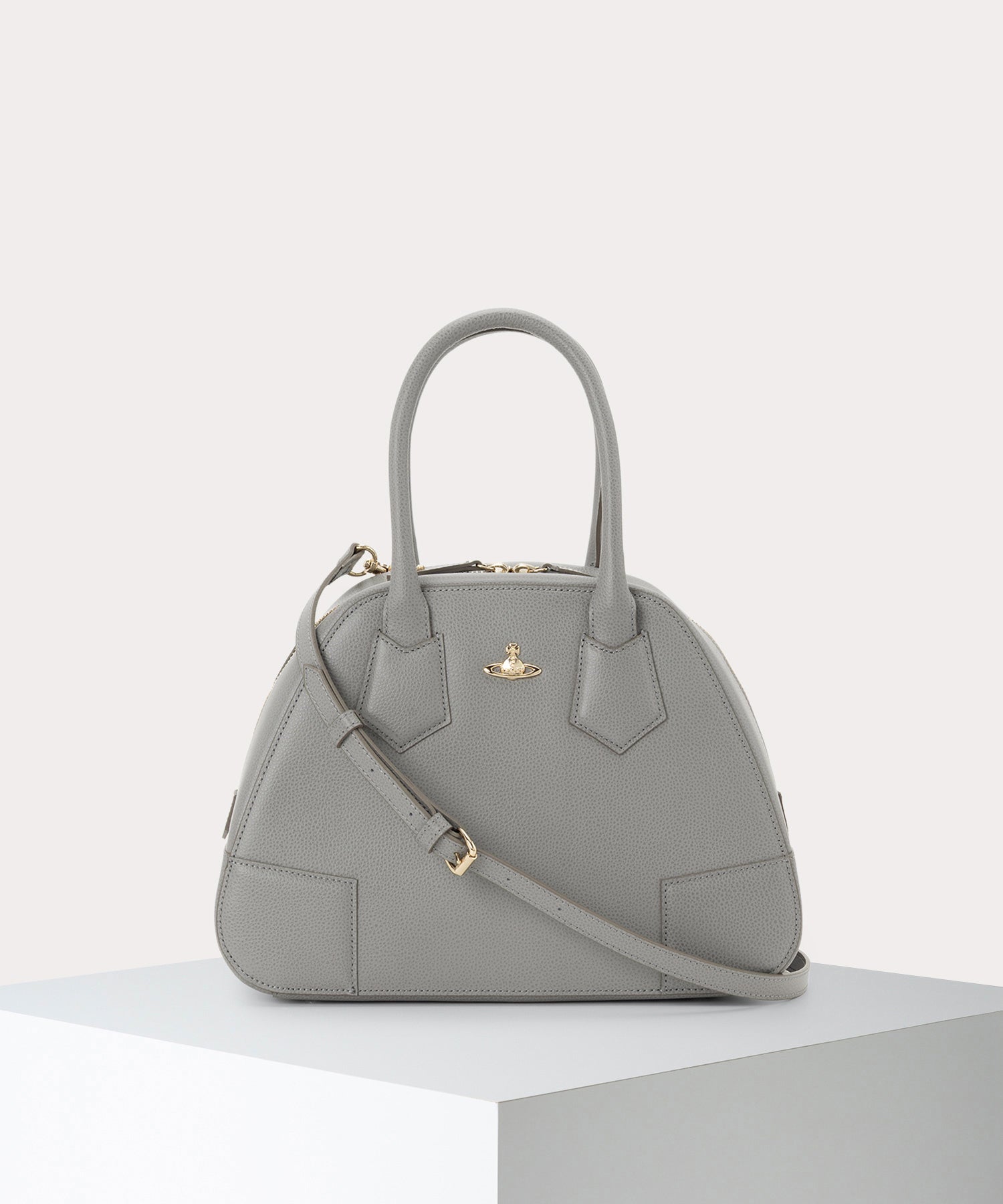 あ　ヴィヴィアンウェストウッド　ナイロン　ハンドバッグ　グレー ハンドバッグ（レディース） ｜ヴィヴィアン・ウエストウッド