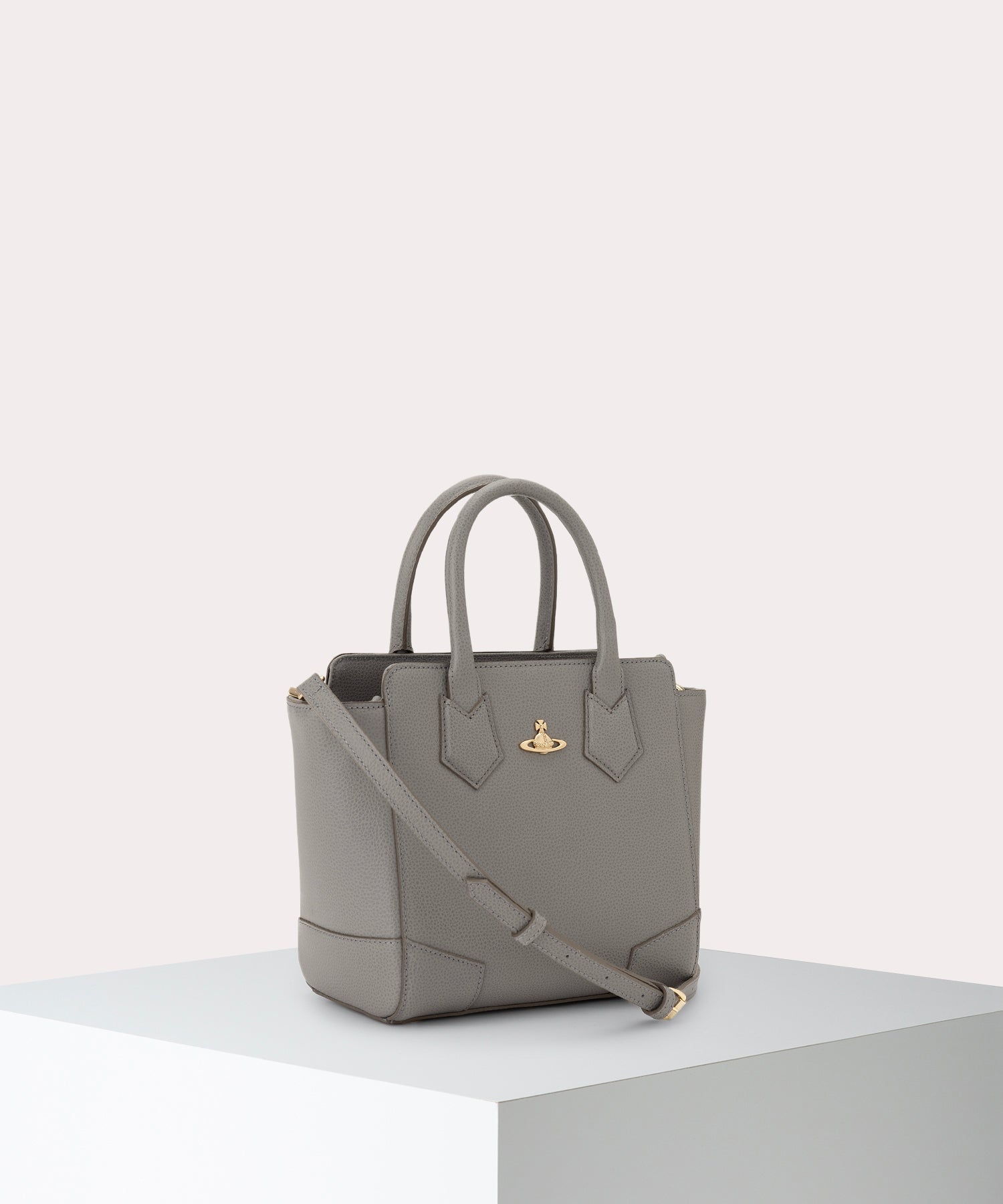 Vivienne Westwoodトートバッグ/新品未使用 Yahoo!オークション - 未使用 vivienne Westwood ヴィヴィアン