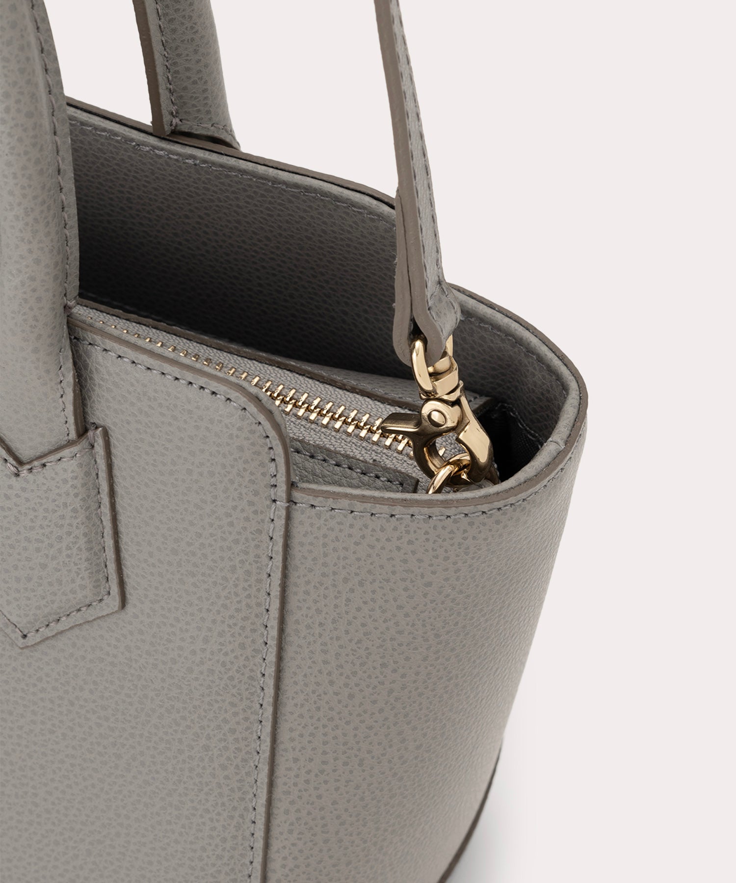 日本限定】EXECUTIVE トートバッグM(ライトグレー)（レディース