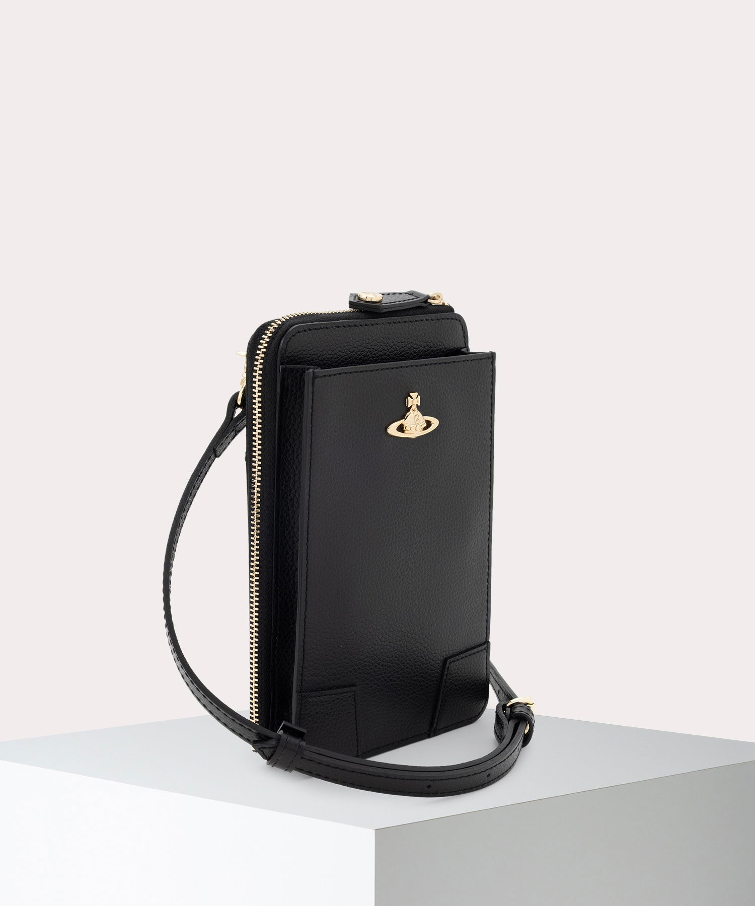 Vivienne Westwood ブラックショルダーバッグ ヴィヴィアンウエストウッド ショルダーバッグ スクエア ブラック