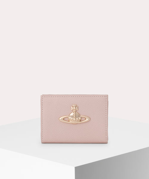 1320951120_070_1_5d3b106d-8b06