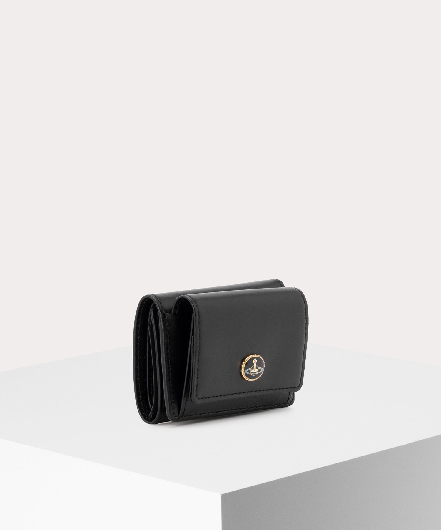 1320951134_013_2_33b55774-ced2