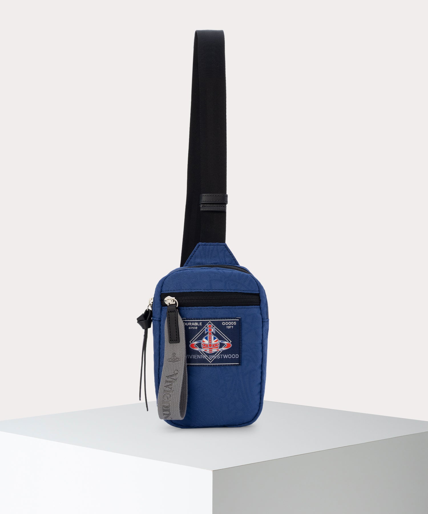 Vivienne Westwood メンズ バッグ ヴィヴィアンウエストウッド（Vivienne Westwood）のメンズバッグ