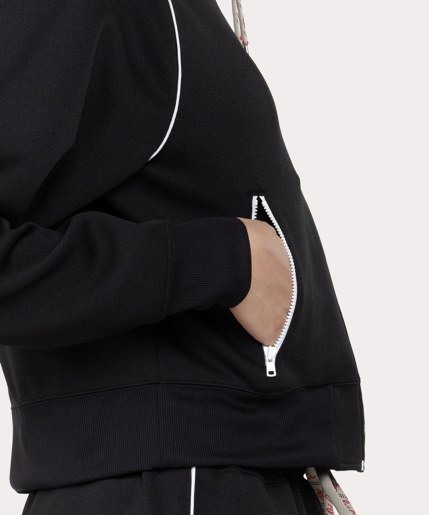 リサイクルポリエステル トラックジャケット(ブラック)（レディース