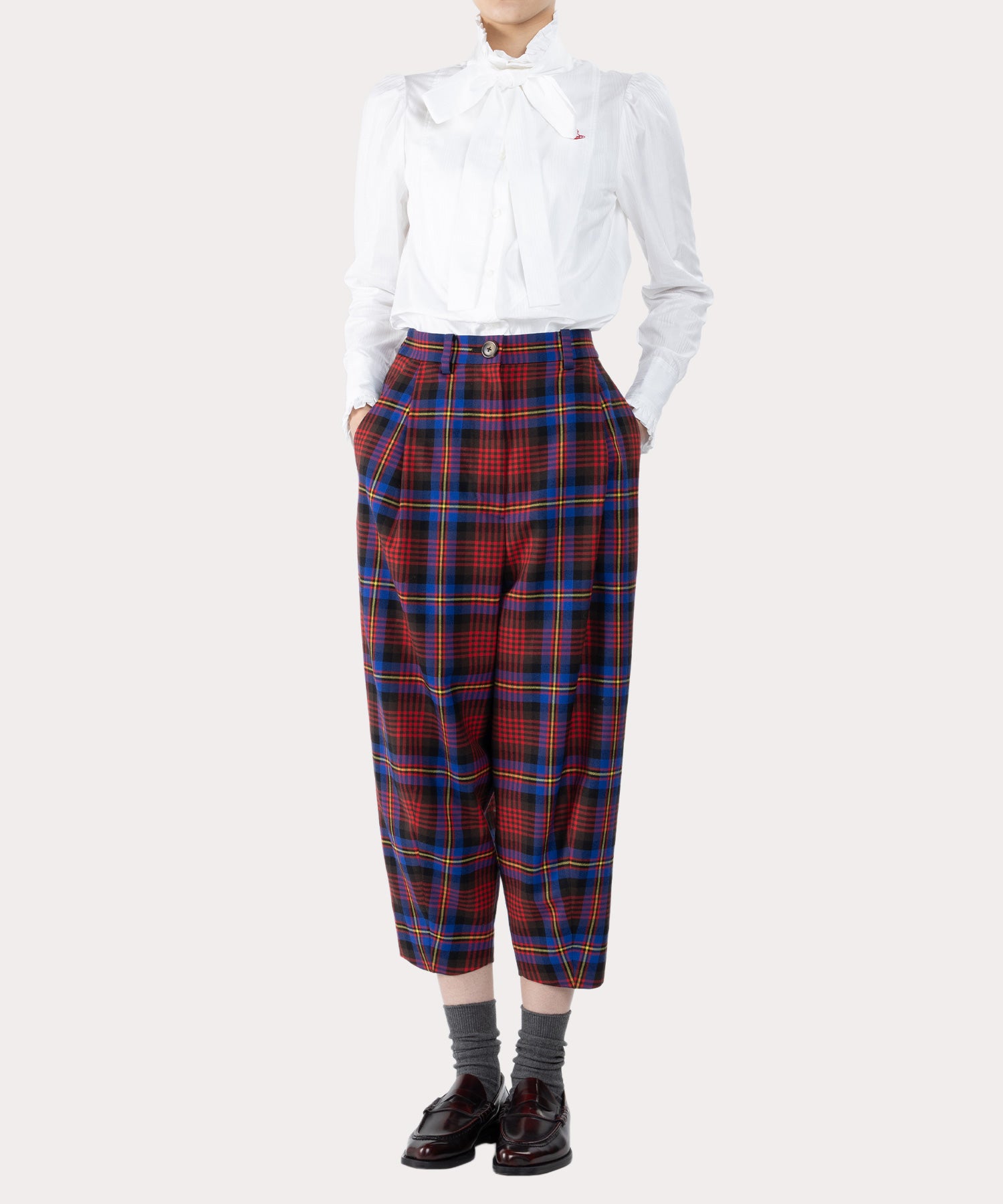 シャドーストライプ フリルボウシャツ(ホワイト)（レディース