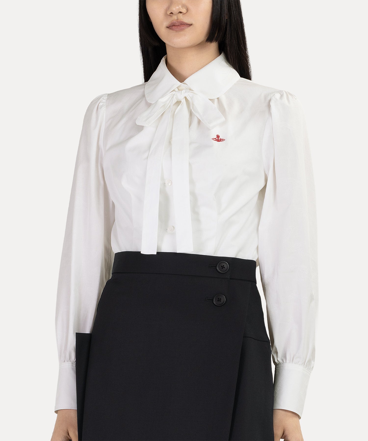 ORBジャガード ギャザーボウタイシャツ(ホワイト)（レディース