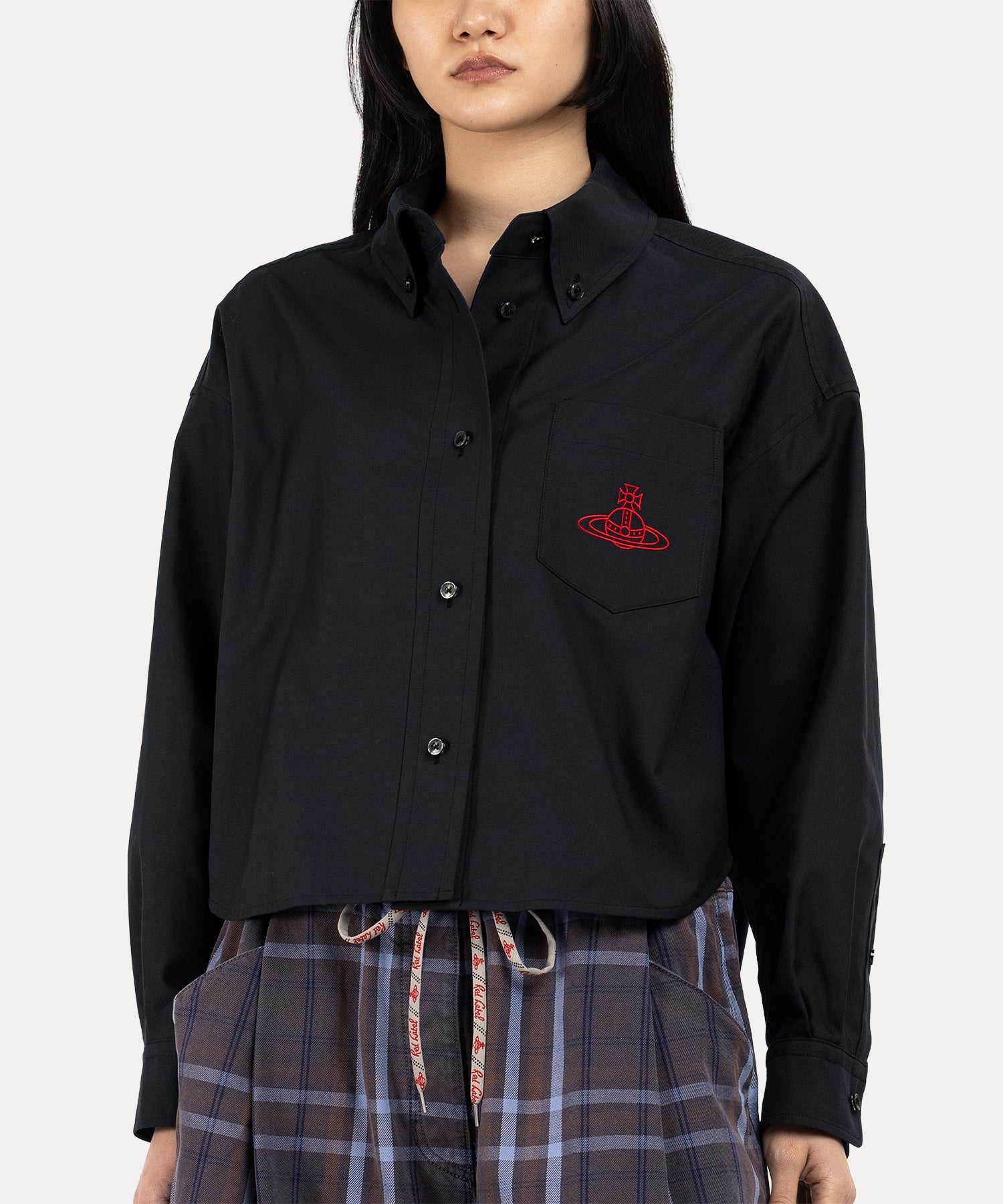 XXL ボタンダウンクロップドシャツ(ブラック)（レディース