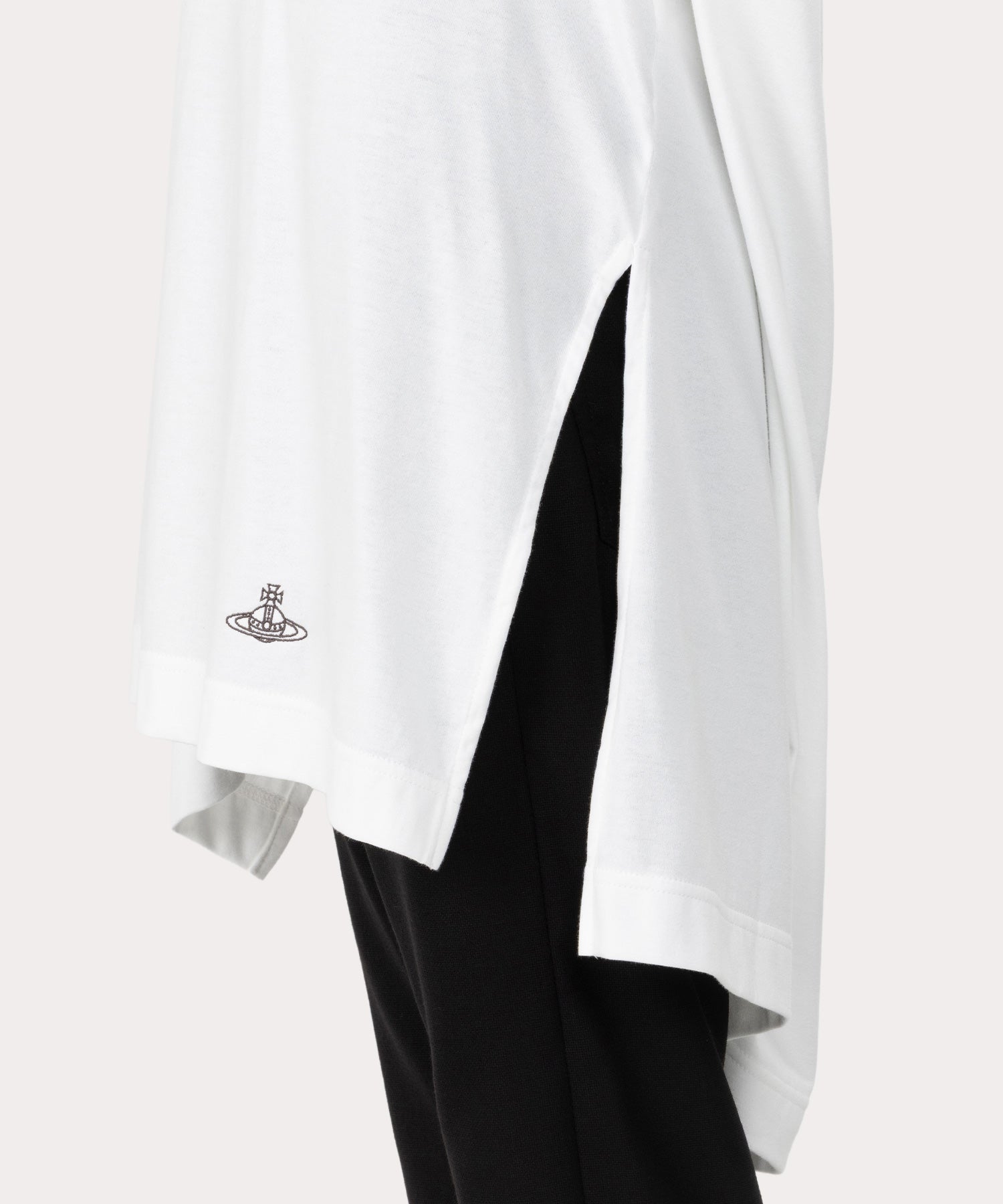 vivienne westwood ロンT PEARLS ビッグロングTシャツ(ホワイト)（メンズ）（2612352026