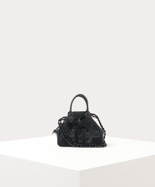 【数々のアワードを受賞】 YASMINE チェーン付きミニバッグ(ブラック)（レディース その他