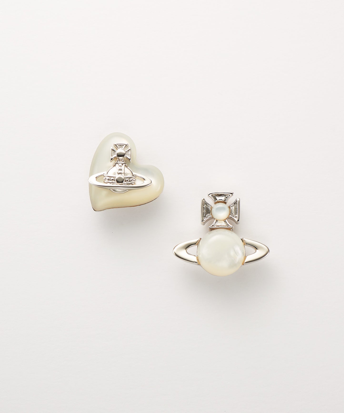 THOMASINA ピアス