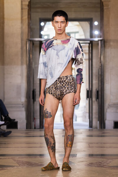 ANDREAS KRONTHALER FOR VIVIENNE WESTWOOD SPRING-SUMMER 26 CATWALK