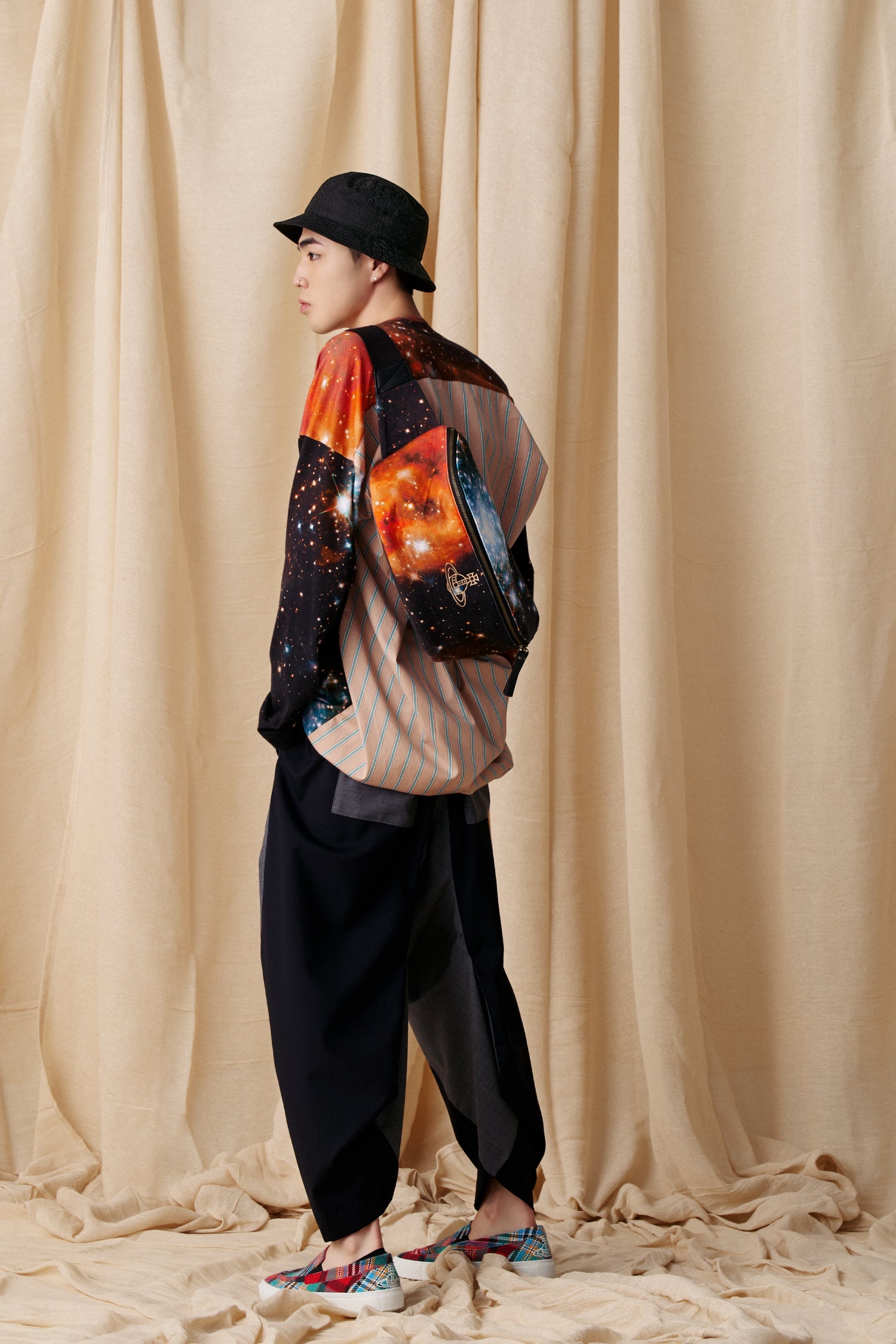 VIVIENNE WESTWOOD MAN SPRING/SUMMER 22 LOOKBOOK |【公式通販 VIVIENNE WESTWOOD MAN SPRING/SUMMER 22 LOOKBOOK |【公式通販