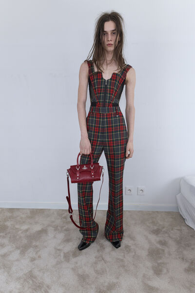 VIVIENNE WESTWOOD AUTUMN-WINTER 2025/26 LOOKBOOK ｜【公式