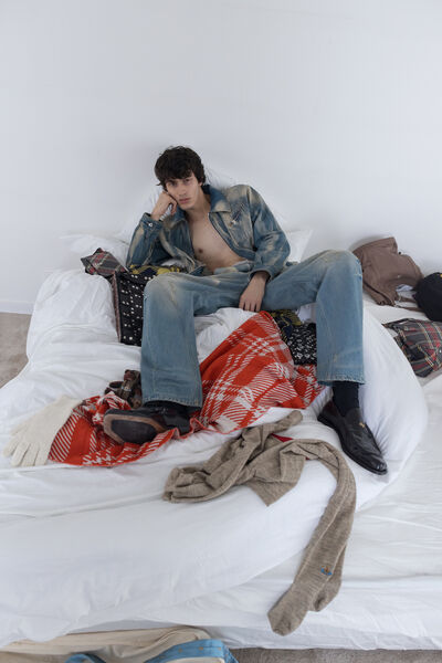 VIVIENNE WESTWOOD AUTUMN-WINTER 2025/26 LOOKBOOK