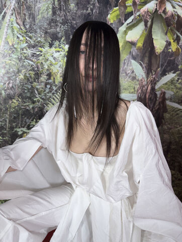 VIVIENNE WESTWOOD SPRING-SUMMER 2025 CAMPAIGN ｜ヴィヴィアン