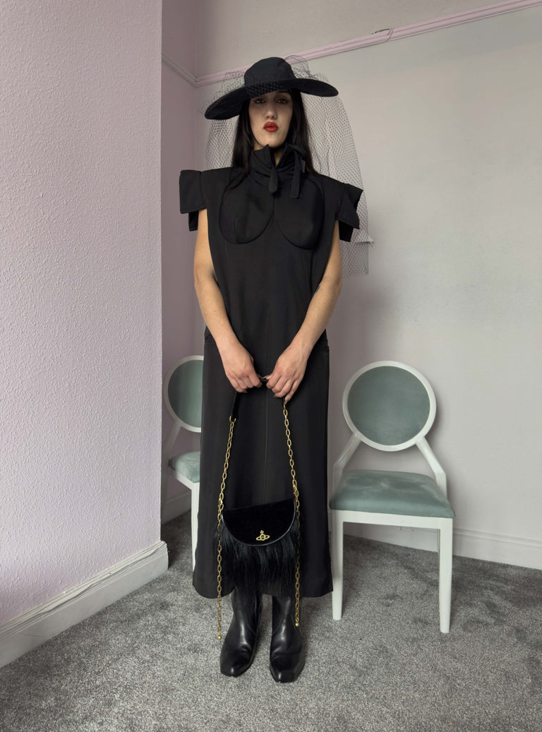 シーズンオフ最終値下げ　Vivienne Westwood　キャットイヤー 1981年のデビューから現在に至るまでのウィメンズウェアを