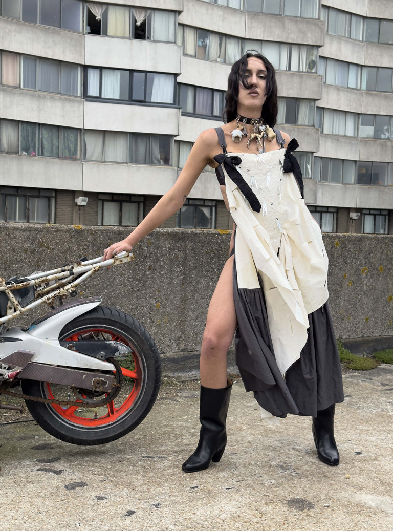VIVIENNE WESTWOOD AUTUMN-WINTER 2024/25 CAMPAIGN ｜【公式