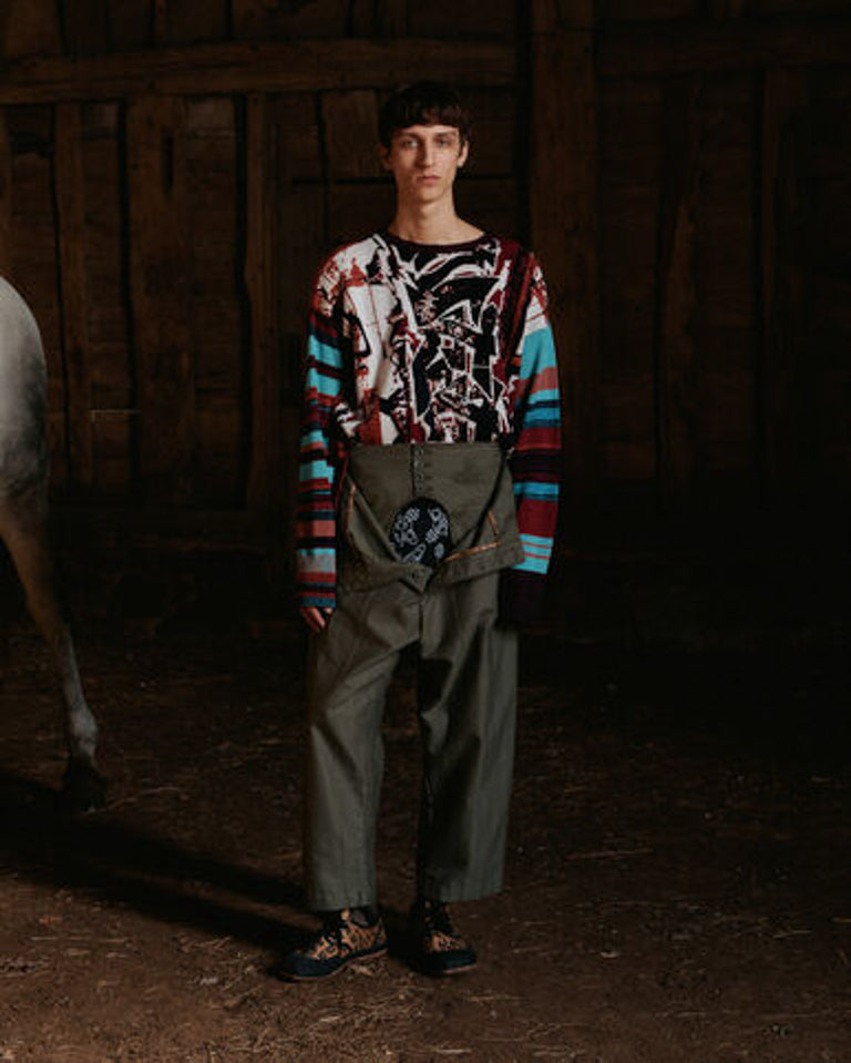 2024年のクリスマスの特別な衣装 VIVIENNE WESTWOOD ｜【公式 LOOKBOOK 2024/25 AUTUMN-WINTER トップス