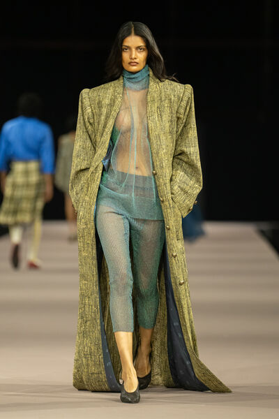 VIVIENNE WESTWOOD 'GETEWAY OF INDIA' CAPSULE COLLECTION